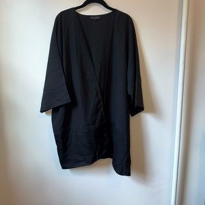 Eloquii black blocked shawl 22/24